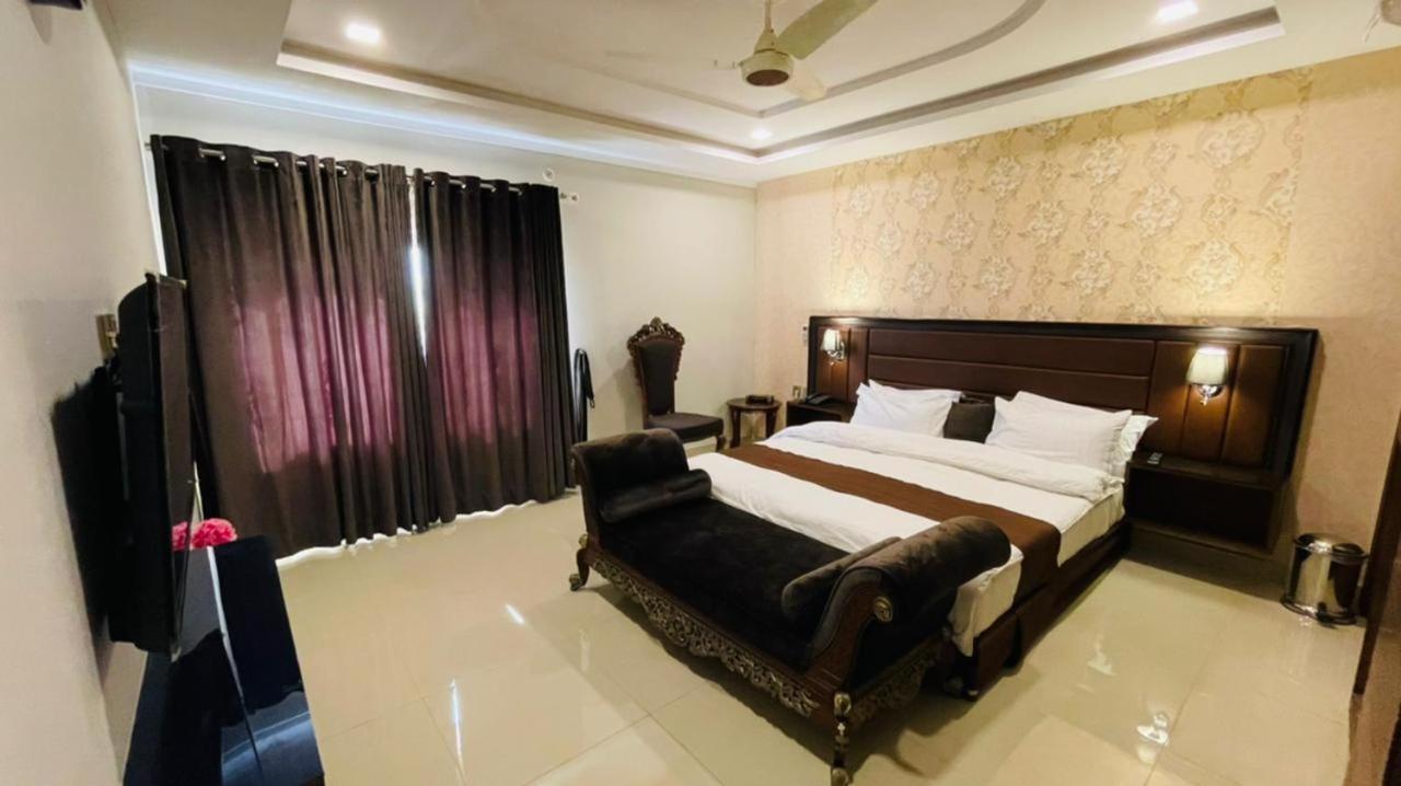 Golden Sand Hotel Rahim Yar Khan Exterior photo