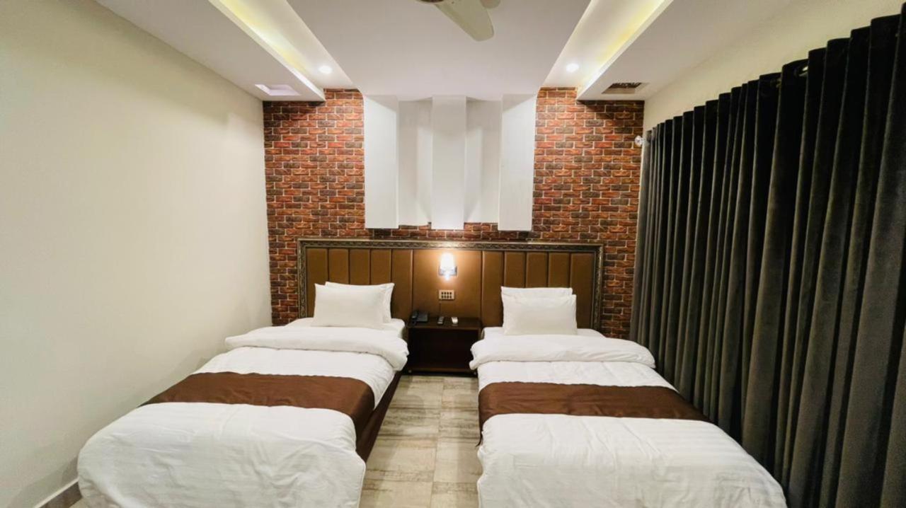Golden Sand Hotel Rahim Yar Khan Exterior photo