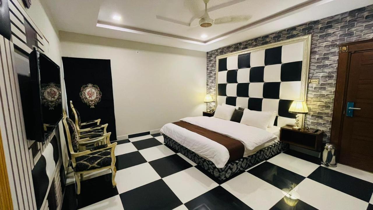 Golden Sand Hotel Rahim Yar Khan Exterior photo
